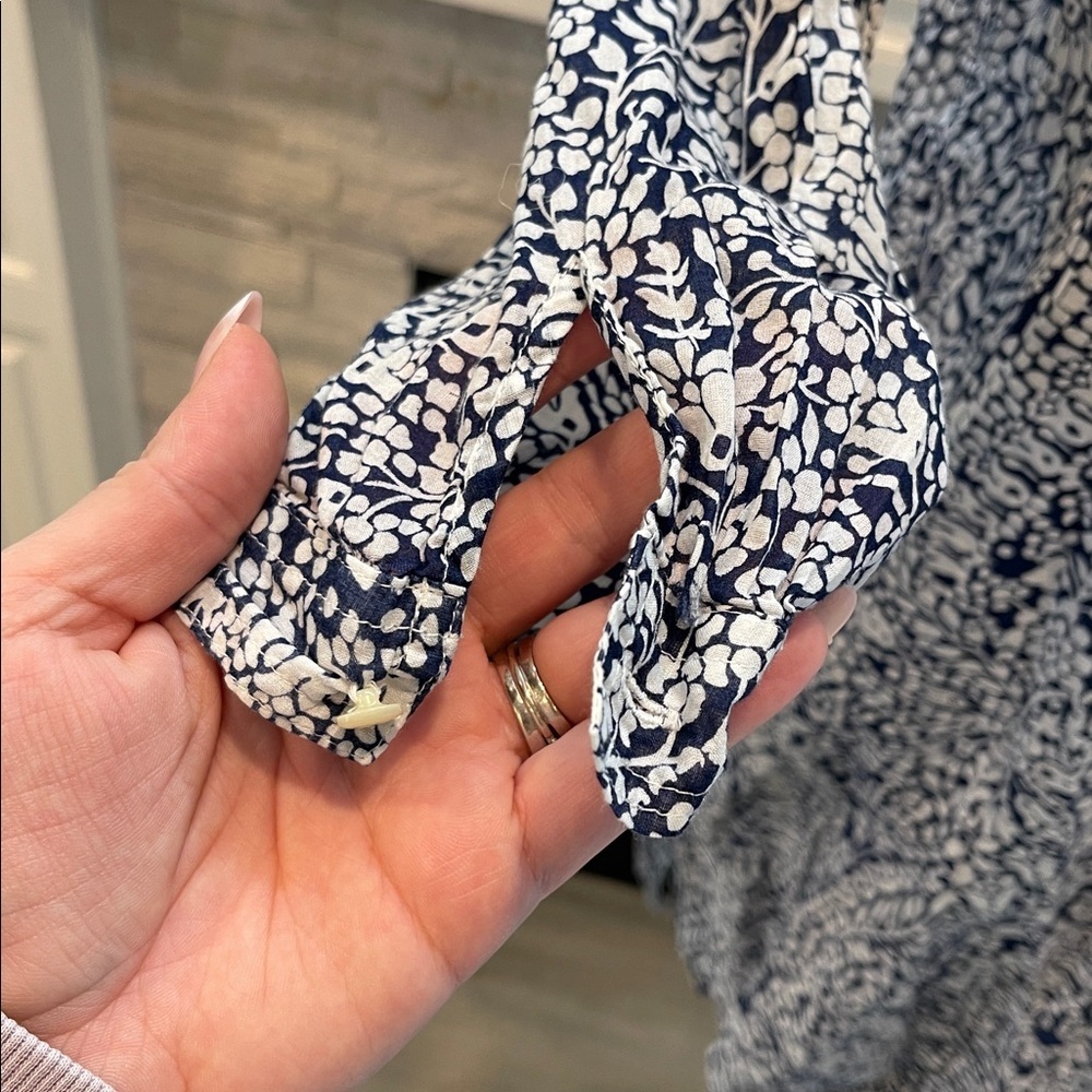 J. Crew Navy and White Floral Tunic Size XS - Picture 4 of 5